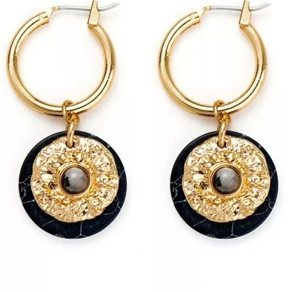 1 LEFT! Howlite Mini Hoops Black Natural Stone Boho Gold - Picture 7 of 8